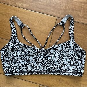 🍋 Lululemon Free To Be Bra Size 8